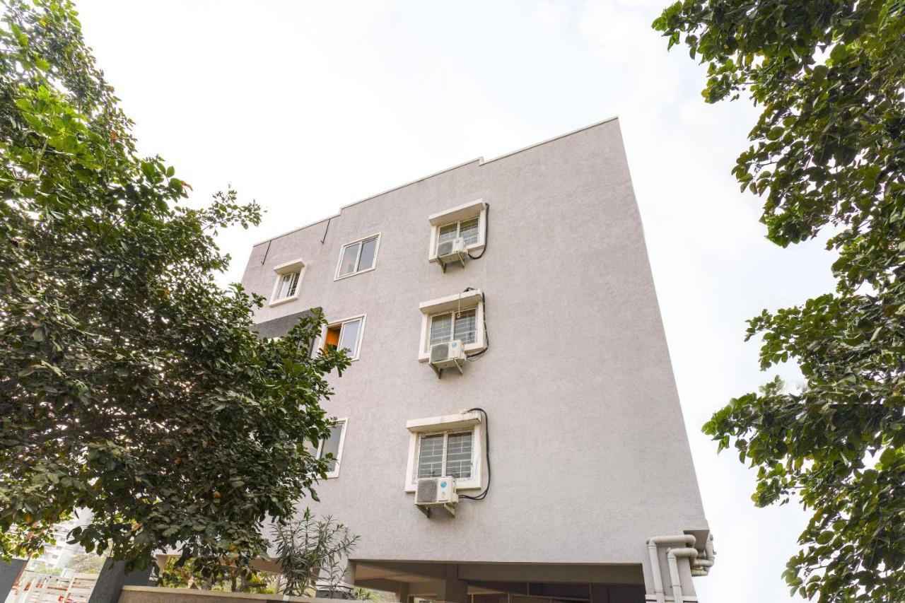 Oyo 70286 Svr Grand Hotel Hyderabad Bagian luar foto