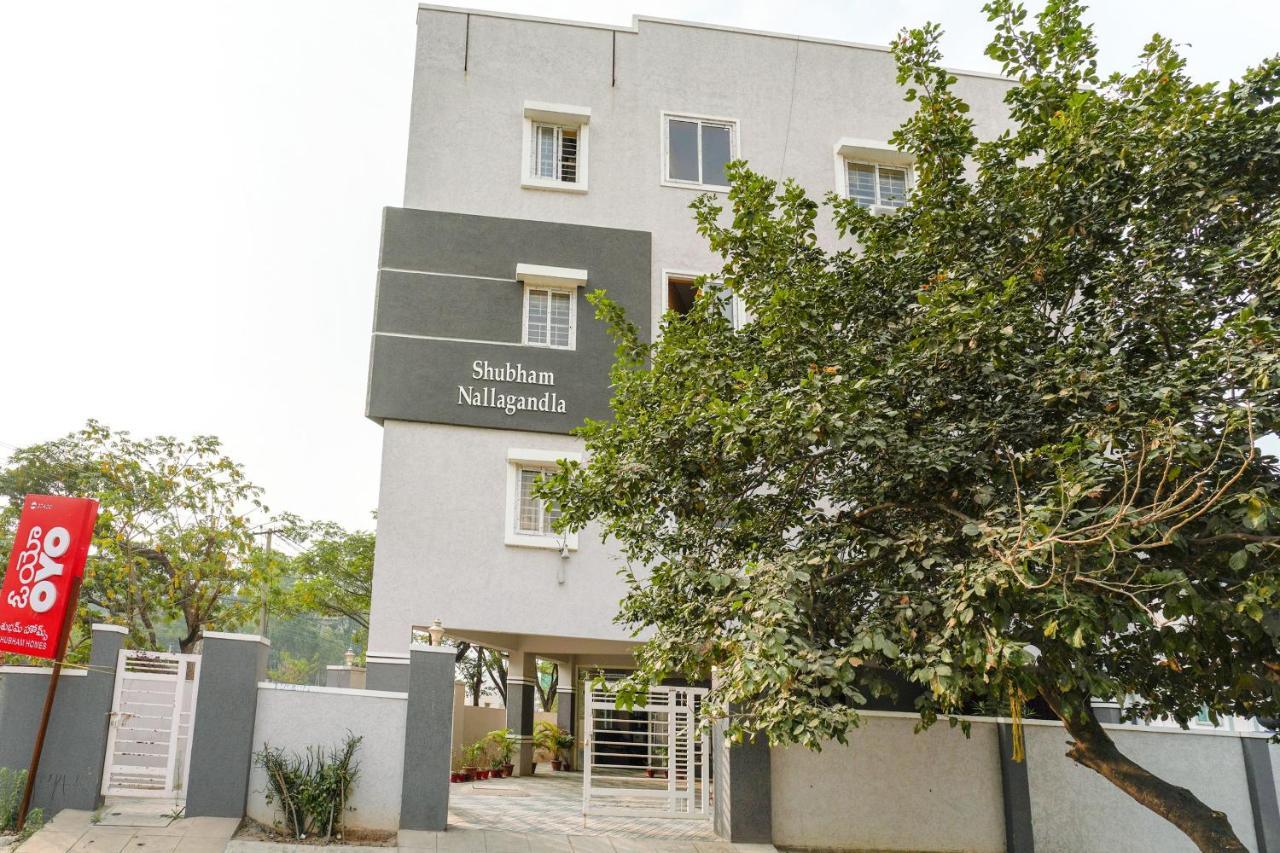 Oyo 70286 Svr Grand Hotel Hyderabad Bagian luar foto